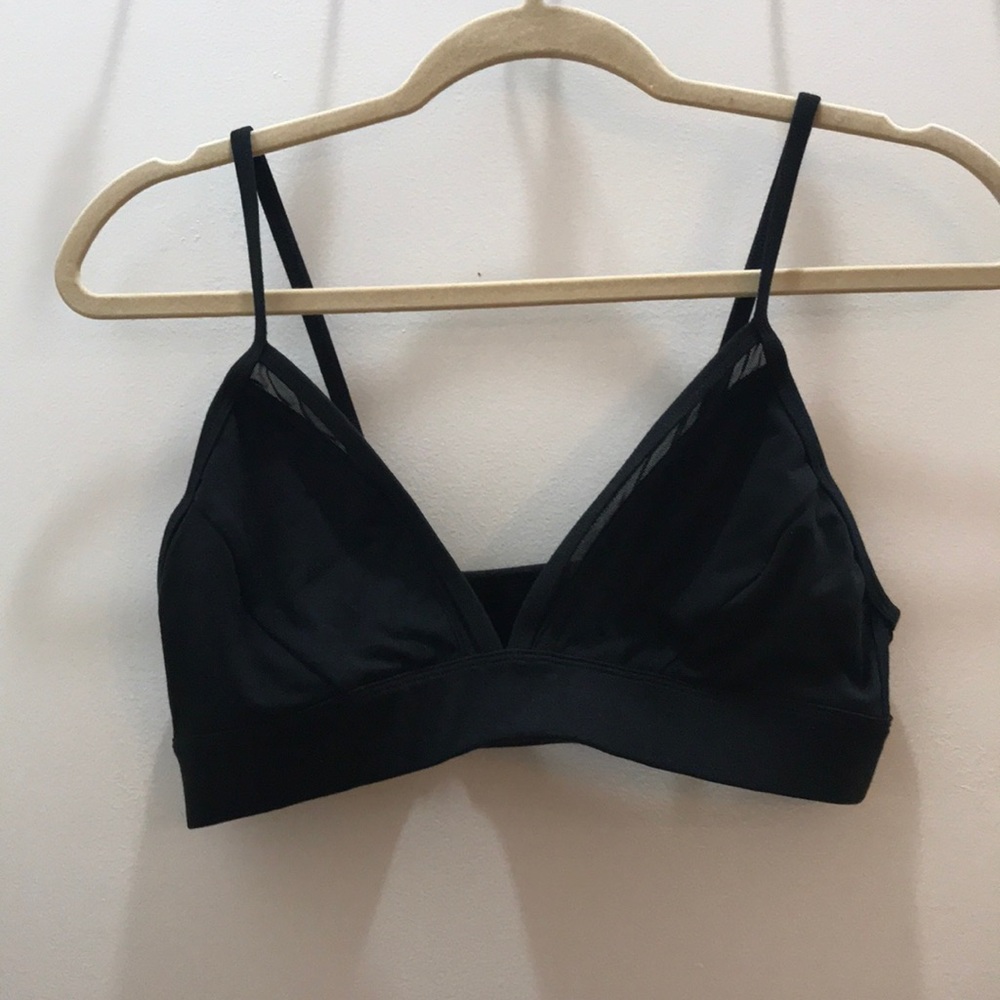 Carbon 38 sports bra